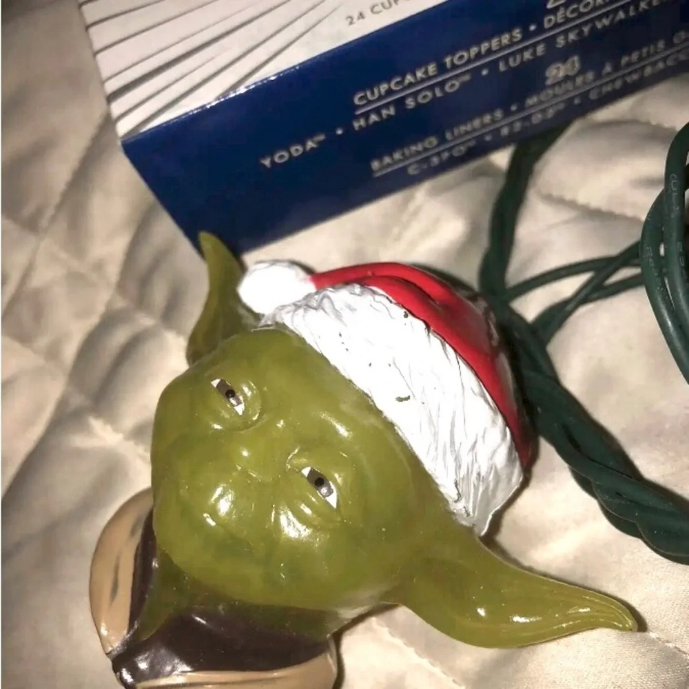 Stars Wars cupcake Decorating kits + YODA heads XMAS Lights RARE collectibles